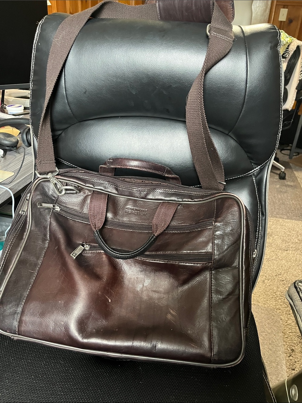Kenneth Cole Reaction Brown Leather Briefcase Laptop Bag